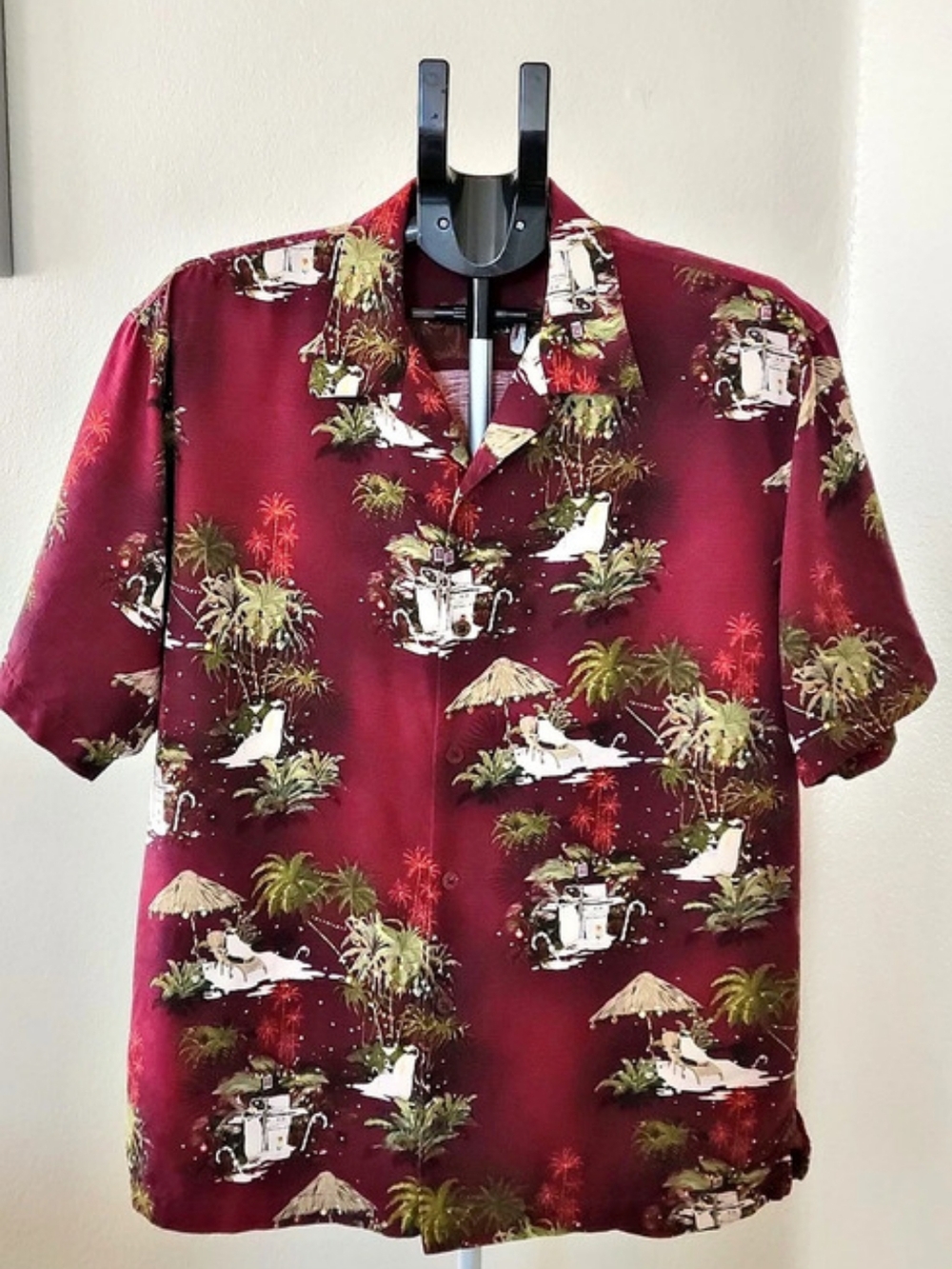 Vintage Tommy Bahama 2002 Silk Penguin Holiday BBQ Camp Shirt Medium Burgundy M